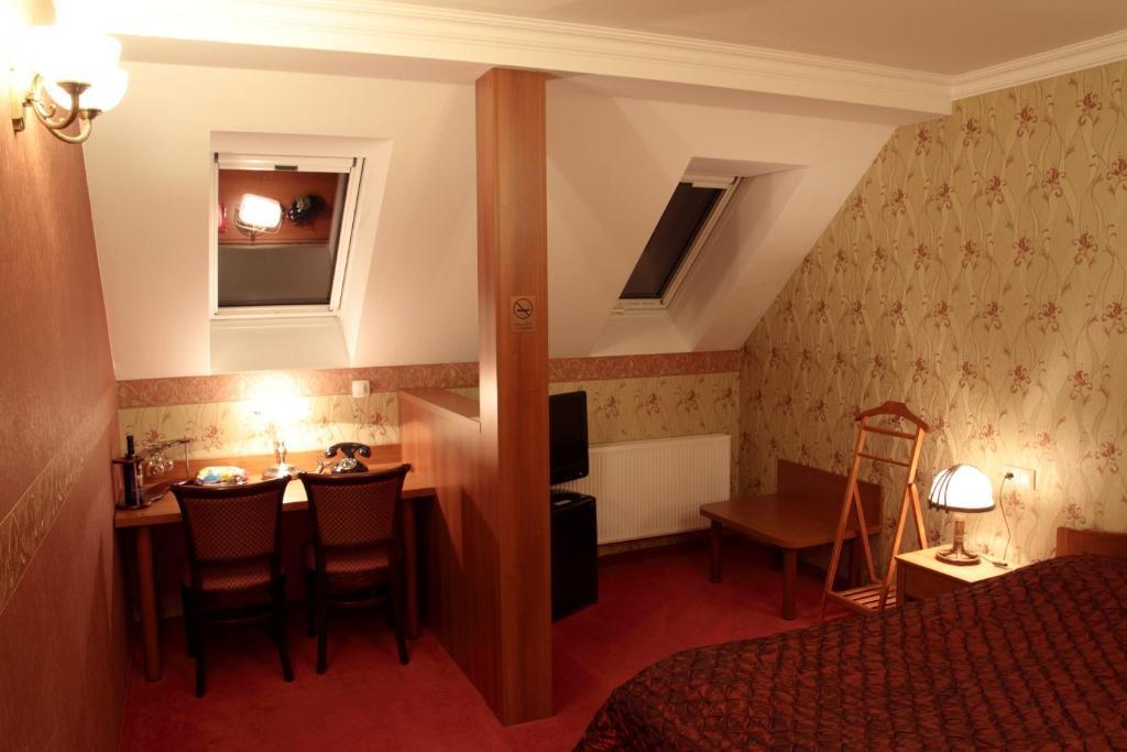Hotel Lipa بايموتْسْ الغرفة الصورة